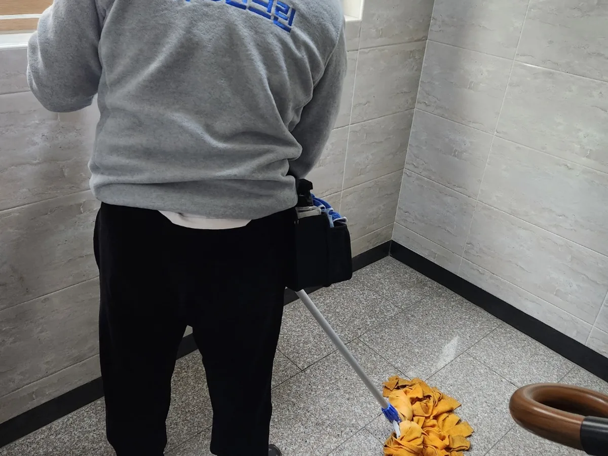 아산시 권곡동 건물 복도·대기 동선 야간 위생청소 사례 - 행진크린