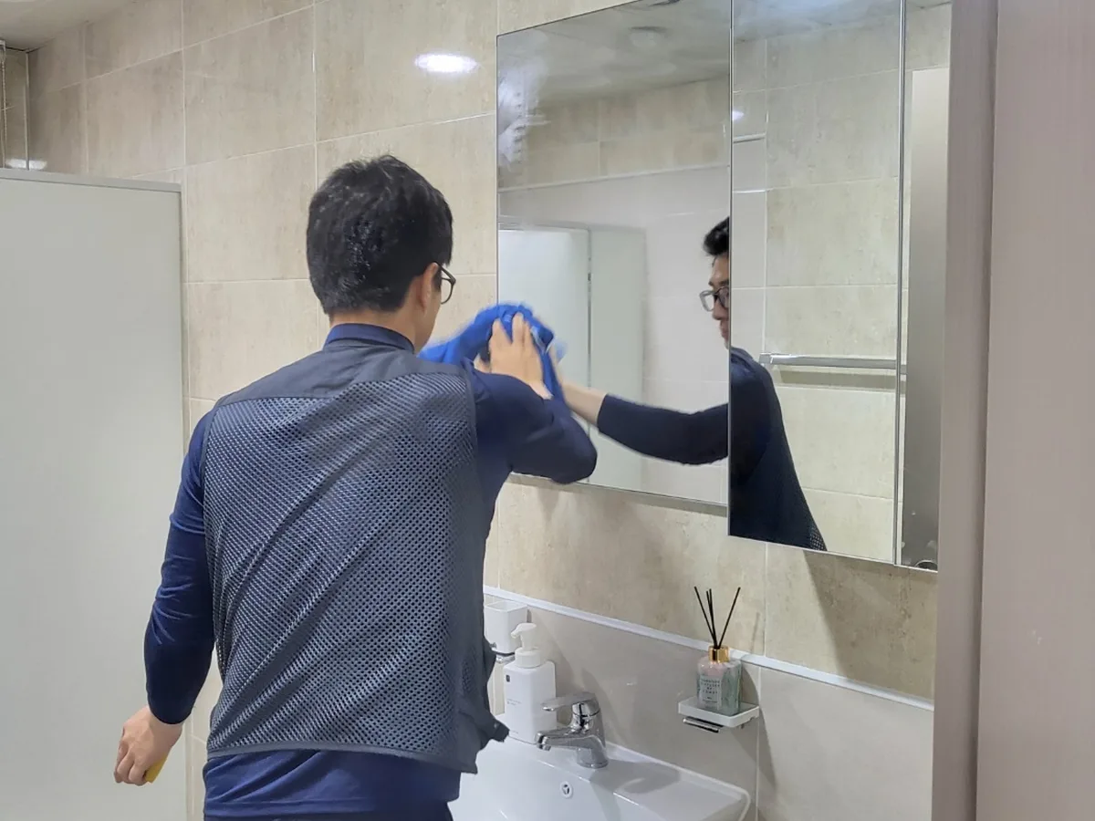 아산시 선장면 사무실 집기 창고 위생청소 사례 - 행진크린
